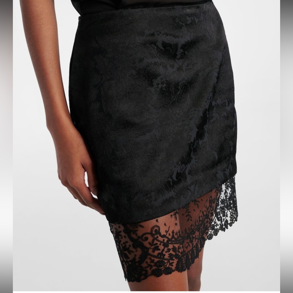 Lace-trimmed jacquard miniskirt